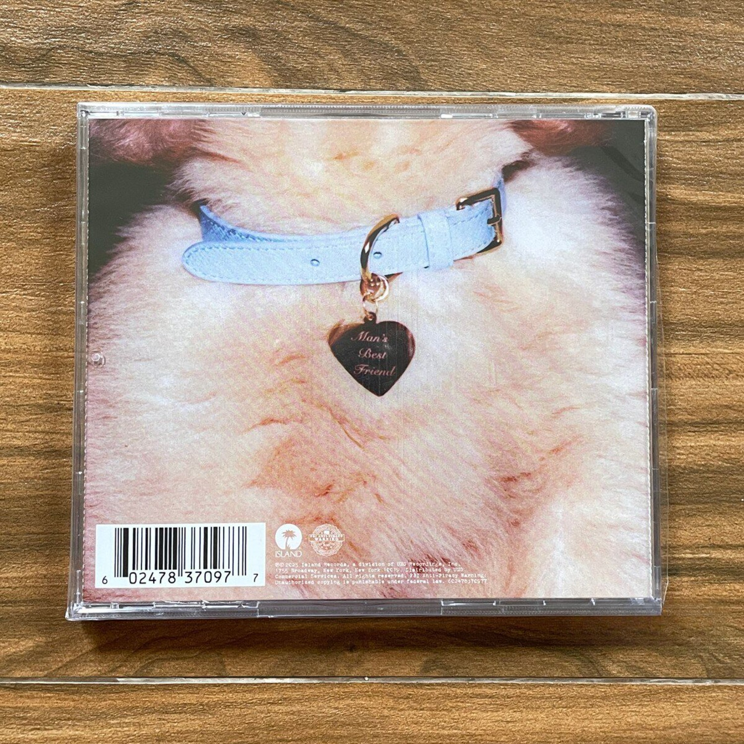 Sealed Sabrina Carpenter Man’s - Home Decor Collection 리뷰 및 가격
